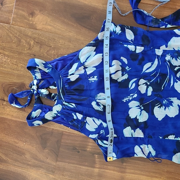 🌸Host Pick🌸 Calvin Klein Blue Floral Halter neck Midi Print Dress - Picture 6 of 14